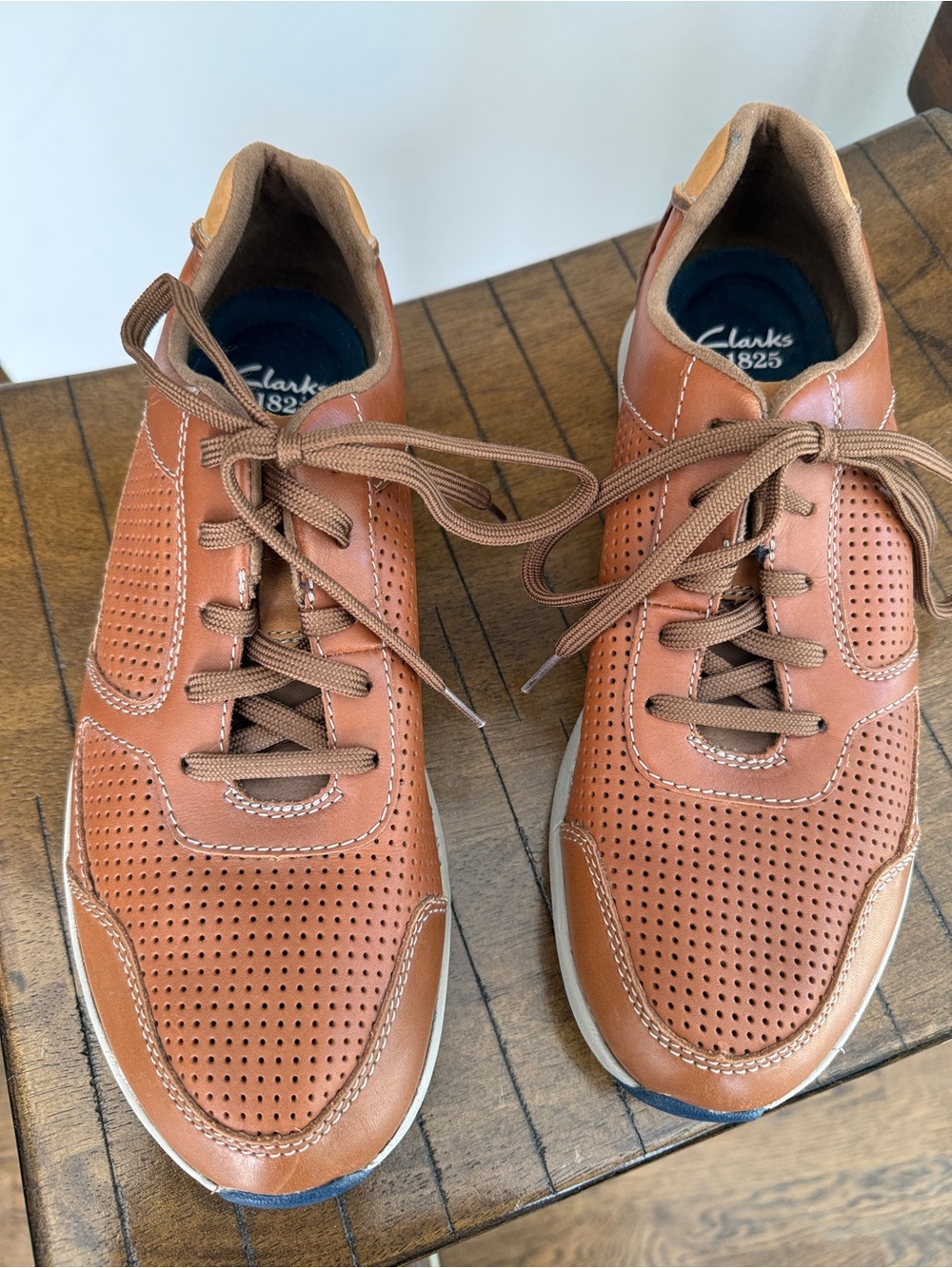 Clarks Men’s Tan Leather Walking Shoes 10 D Design Air Circulates Feet! NWOB!!